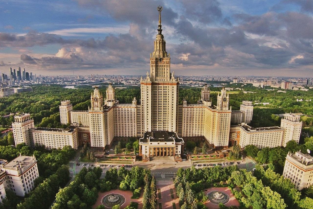Эксперт по поступлению в МГУ